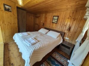SEZATOAREA LUPILOR