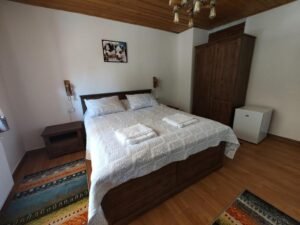 SEZATOAREA LUPILOR